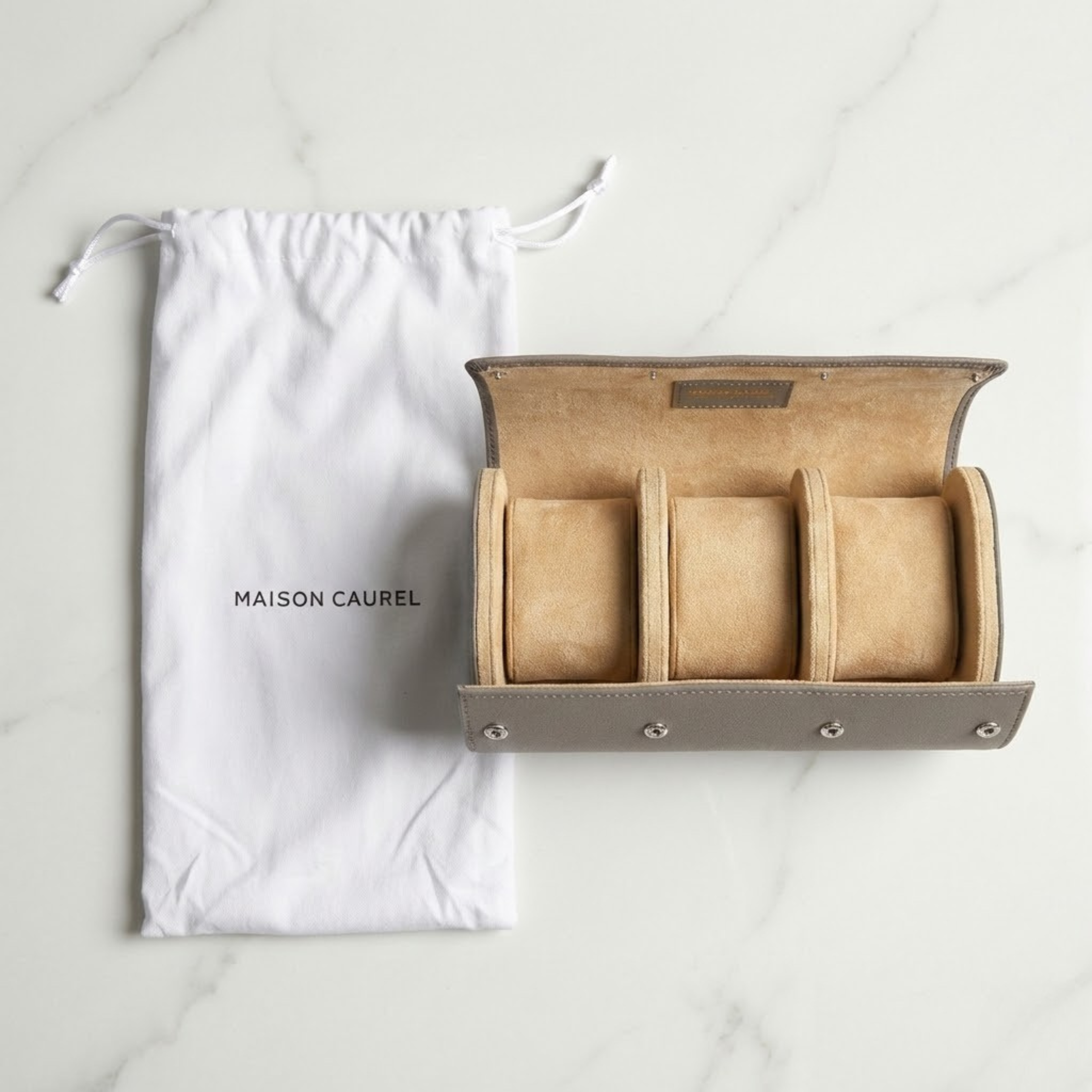 Monogramme Gris Trio